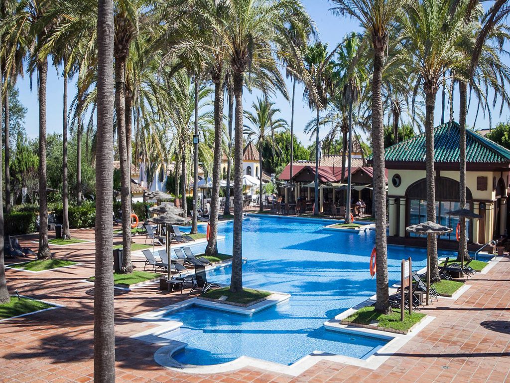 Hotel San Roque Suites Swimming Pool
