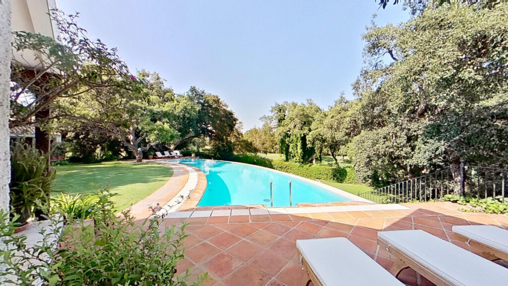 Frontline Golf Villa Overlooking Real Club De Golf Sotogrande