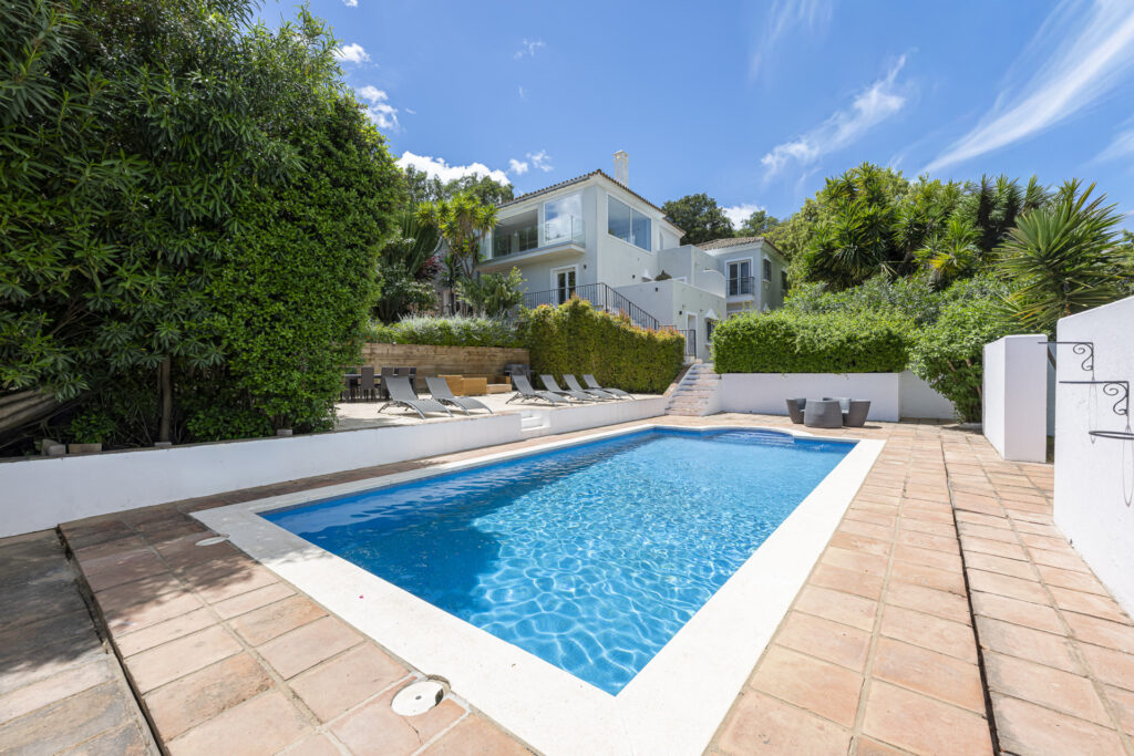 Sea-View Villa With Cinema And Independent Guest Suite