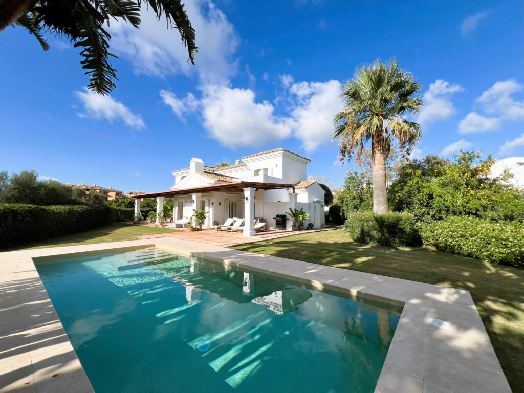 Renovated Four-Bedroom Villa With Countryside Views In Sotogrande Alto